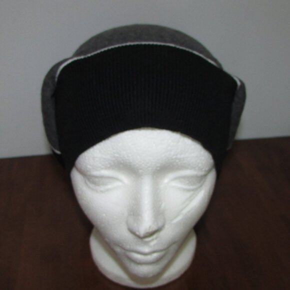 Loose Fitting Striped Beanie - Picture 2 of 5